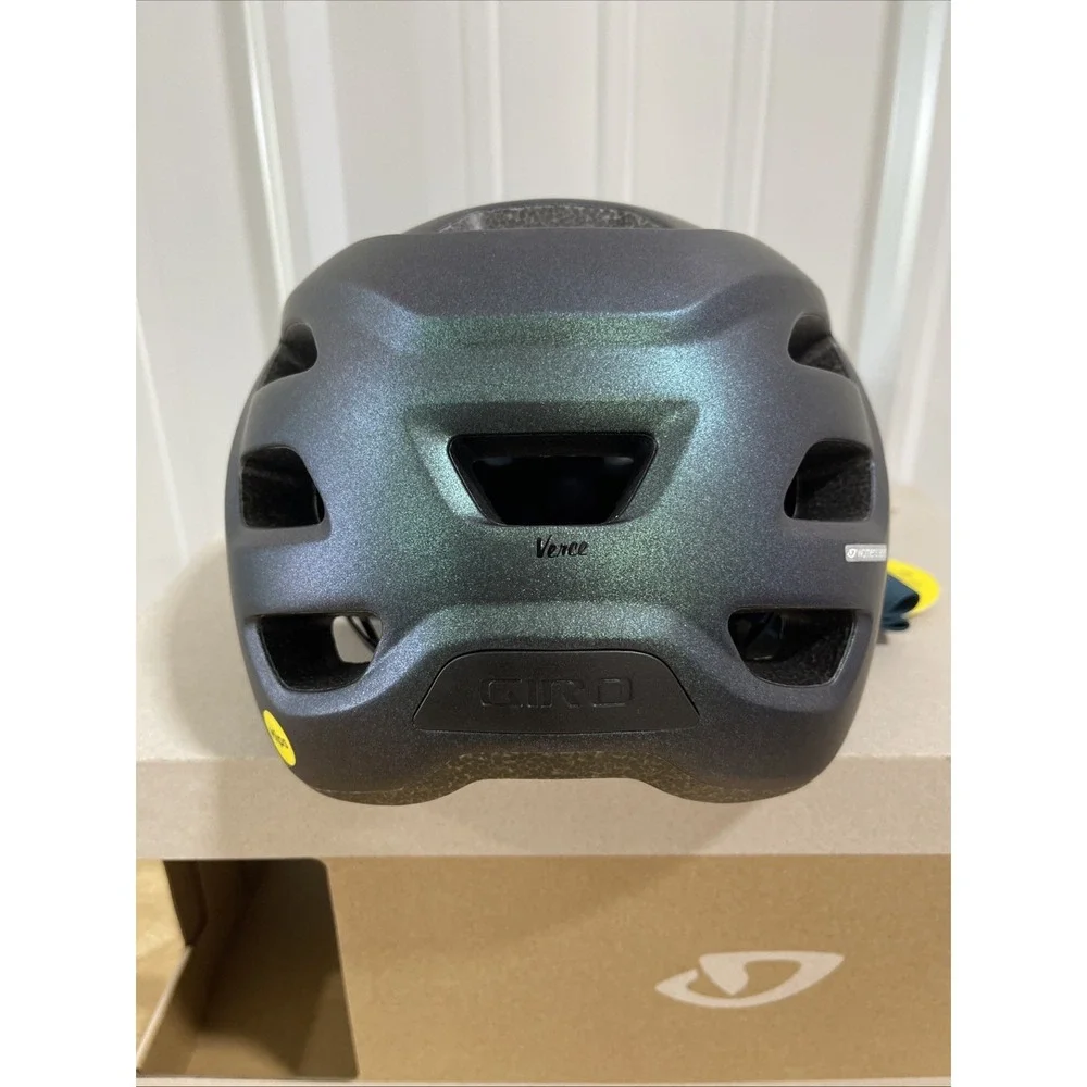 Giro Verce Mips Biking Helmet Womens Universal Blue - New With Box/Small Scratch